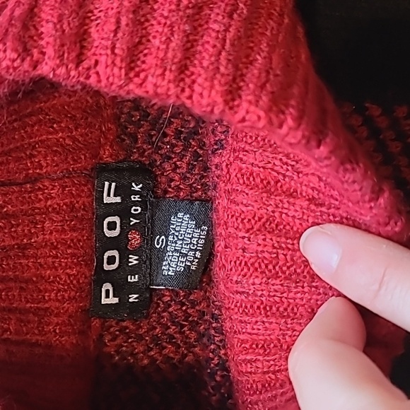 Poof New York Red Plaid Cropped Sweater​ - Picture 2 of 3
